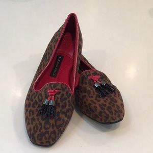 Super cute flat leopard print shoes